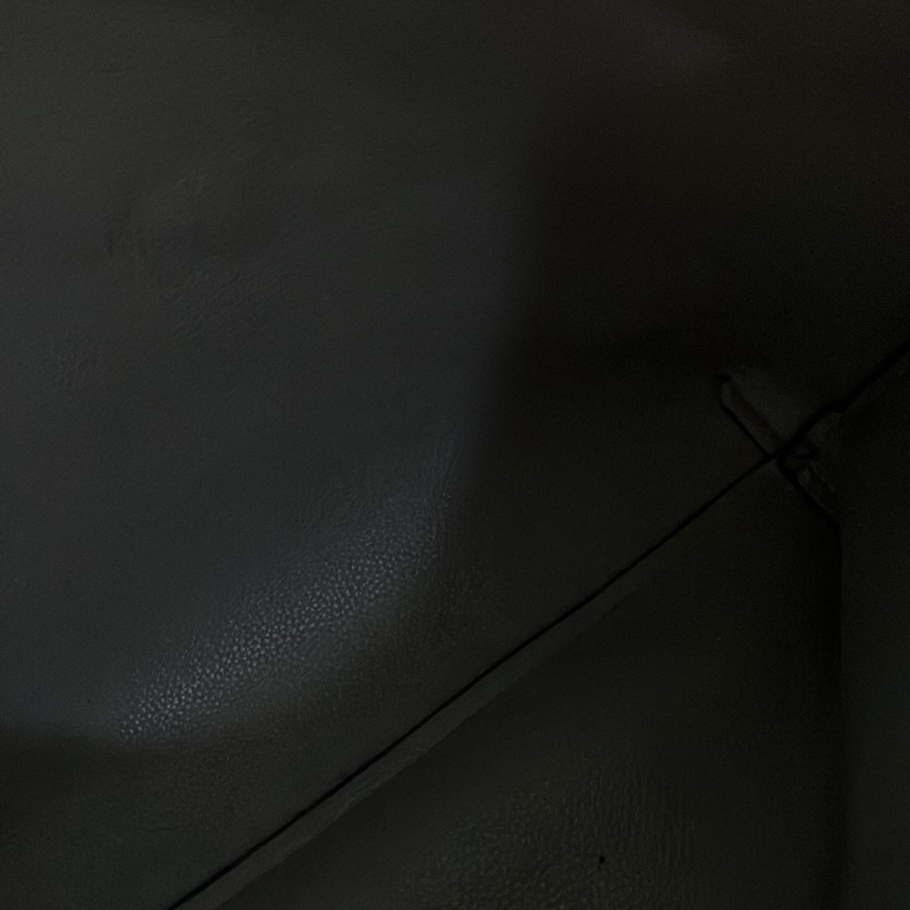 BCBG PARIS BLACK & GOLD TOTE WITH TURN BUTTON FASTENER WITH TAUPE LINING - Picture 8 of 9